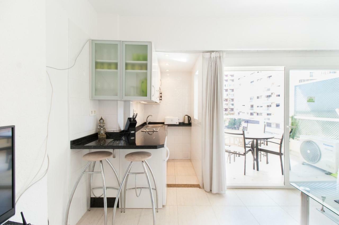 Hotel Apartamento Pyr Fuengirola Private Sunny Pool Side Luaran gambar
